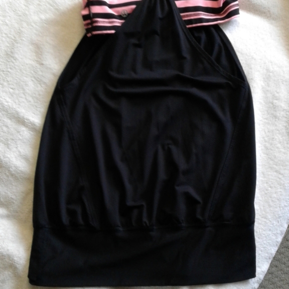 Lululemon no limits tank with sports bra. - Picture 6 of 6